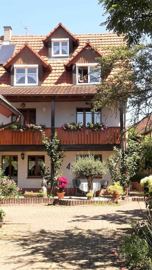 Galerie Ueber Den Gaerten Herbolzheim Esterno foto